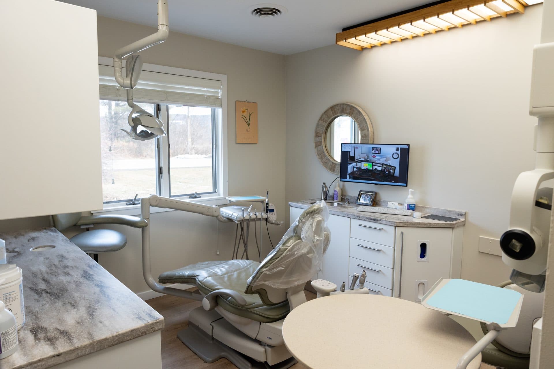 Treatment room at Alicia J. Willette DDS